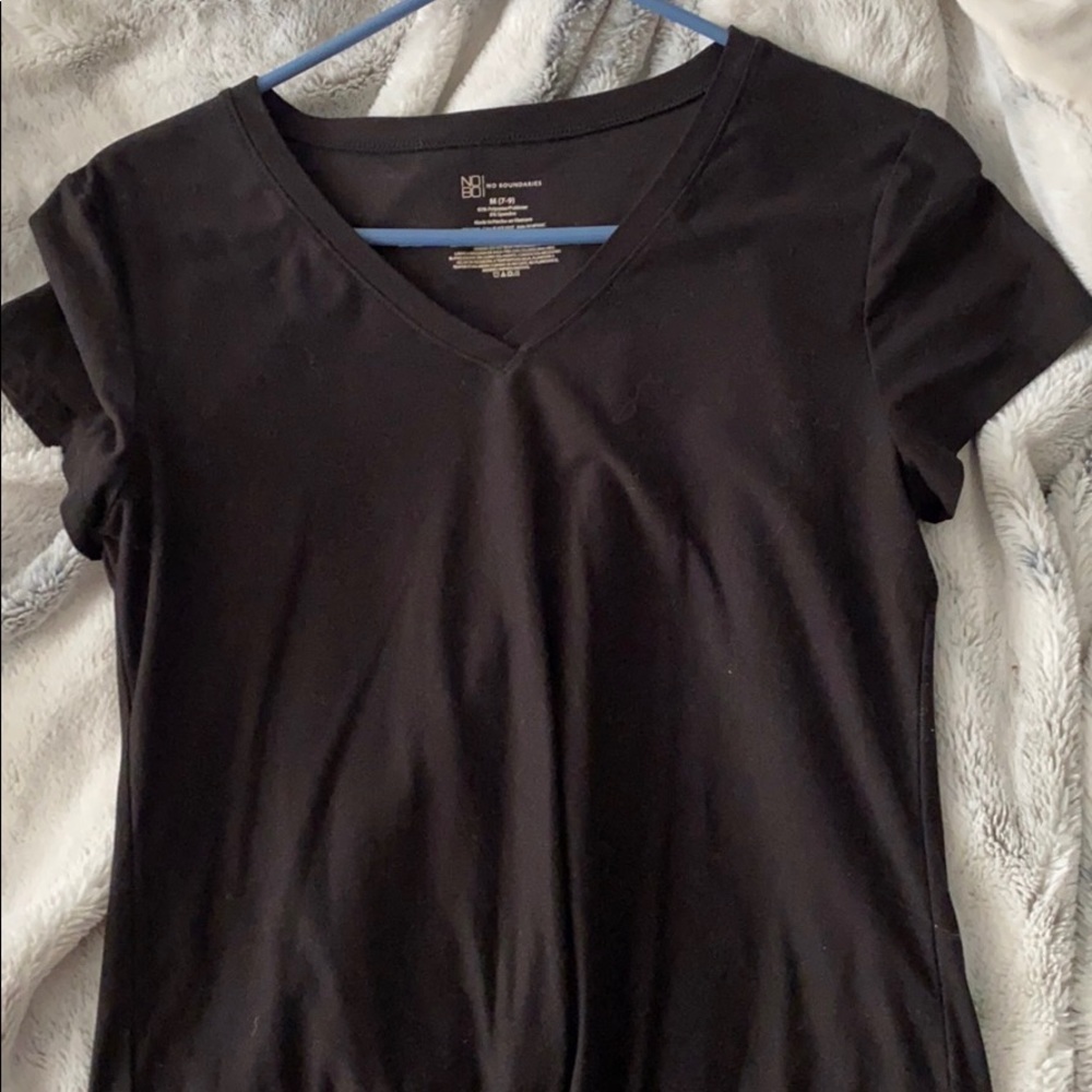 black Plain v-neck